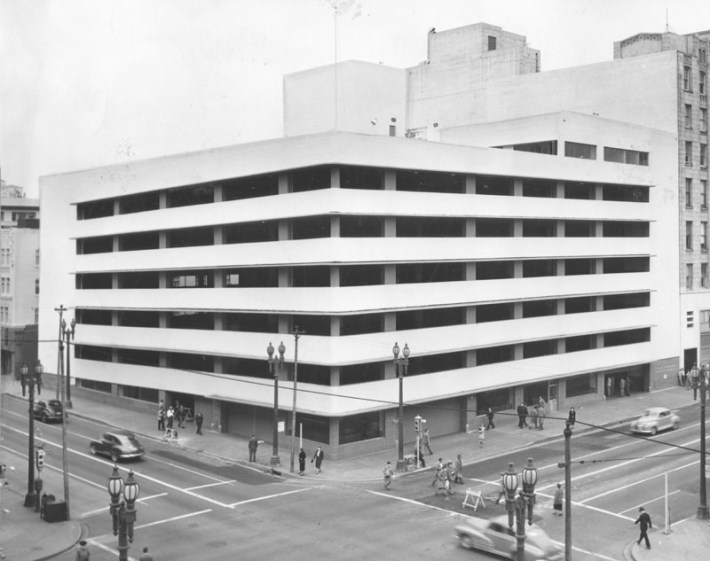 The General Petroleum Corporation Parking Garage shortly after its 1949 opening. Courtesy of the Photo Collection - Los Angeles Public Library.